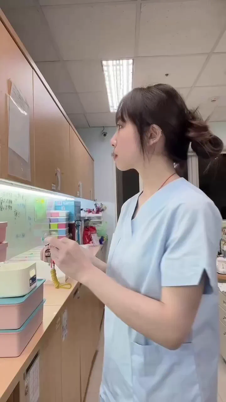 27歲的 #護理師 想和你無套愛愛 你能幹的下去嗎？#轉推留言讓我看到 https://t.co/Tt8zT3KqGl
