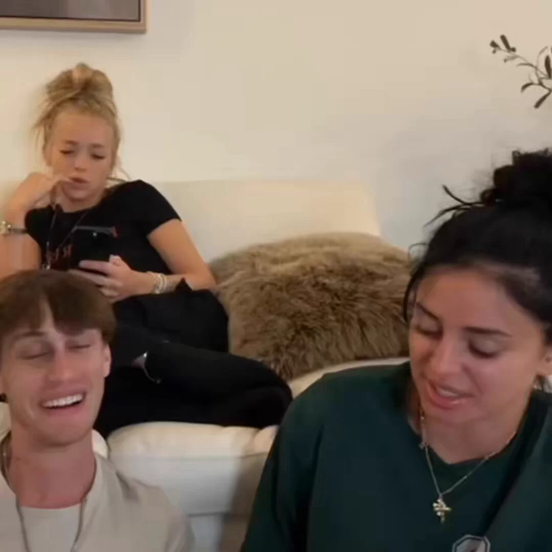 A FaZe fan made their Twitch username Camila Araujo’s home address, and Julia accidentally read it out loud on stream 😭 https://t.co/Iu6oxsTJRx
