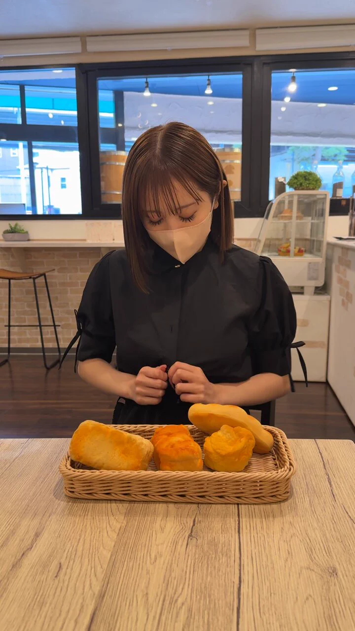 谷間深過ぎてびっくりされる... https://t.co/ZOiMgnbXiG