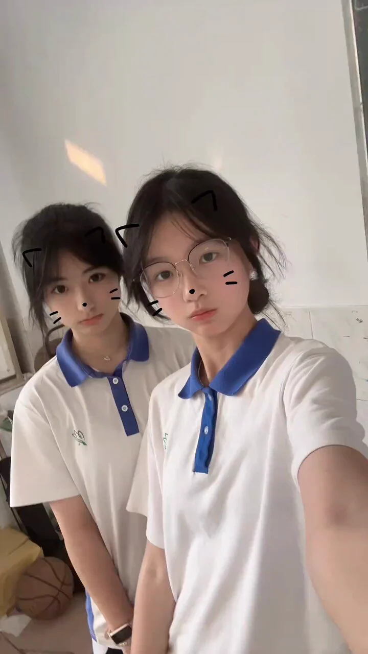 你们的勾八到底有多长，口说无凭眼见为实 https://t.co/zcG5ZgVhzq