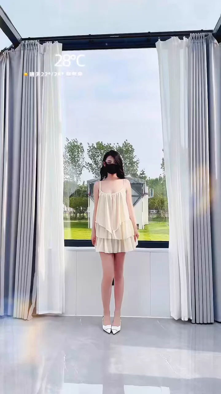 齐逼小清新👀弯腰、抬手走光，胸口网纱透视拼接，奶帘遮挡，等风不经意，或，骚给你看㊙️ https://t.co/koYGfxf7Lt