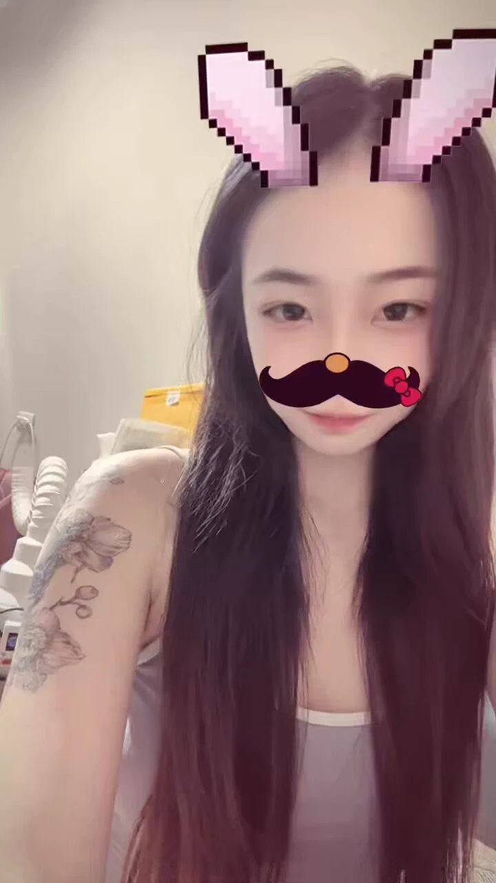 我感覺派的～太小不行 太大也不行😄 https://t.co/dzOkVb1IrB