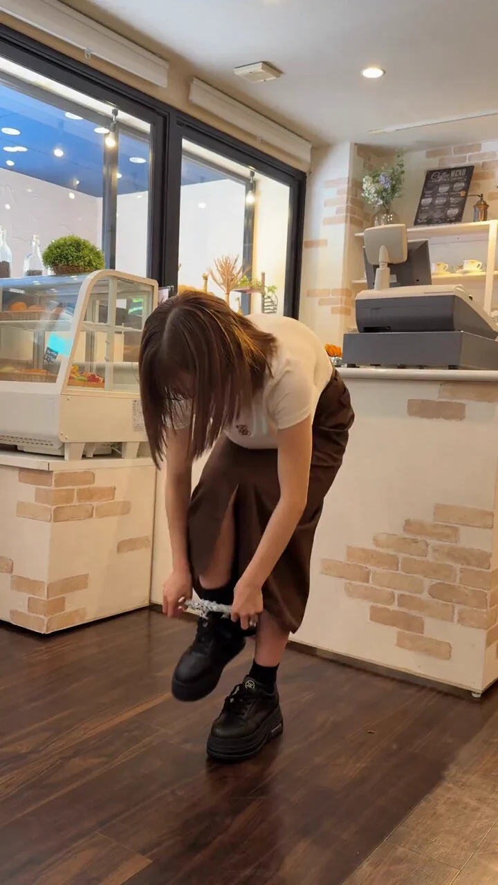 上下脱いだら、店長が時給上げてくれた https://t.co/LWhfBPWr6o