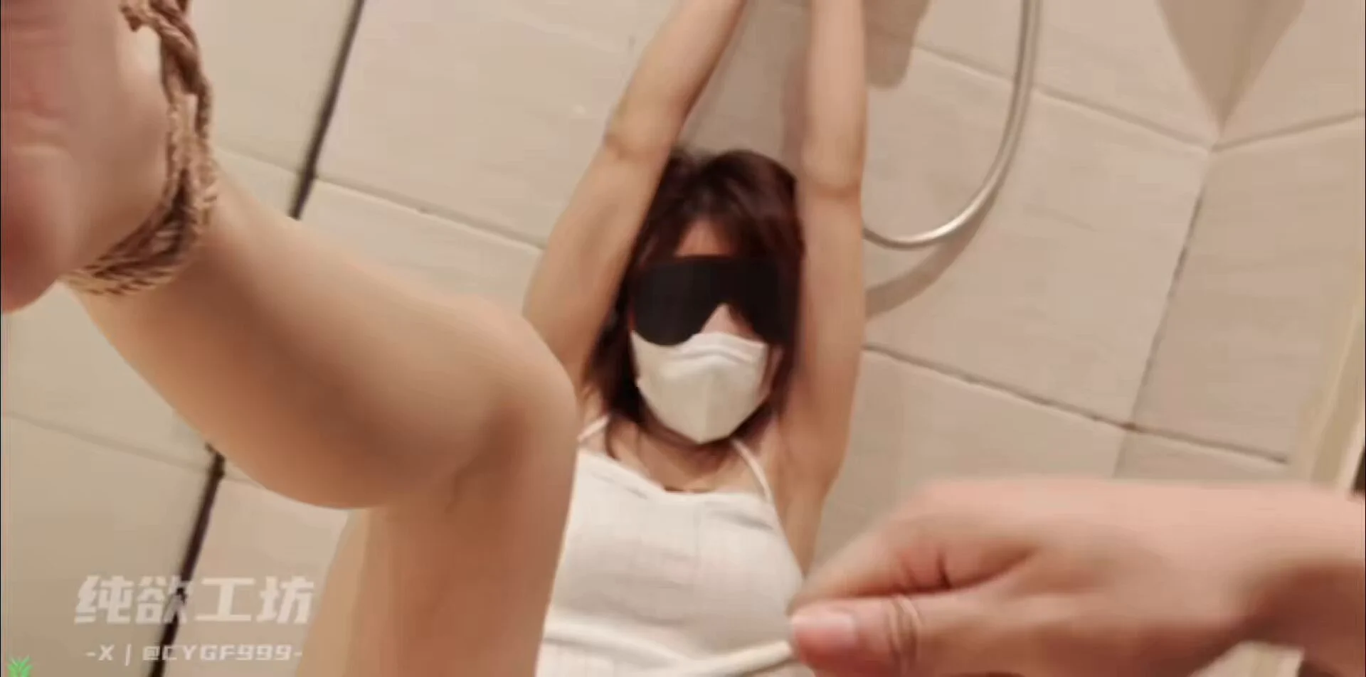 早上上班，这小娘们又在勾引小老板了，被我摁回来到小旅社对付下，好好调，还别说真是湿的很，后面来又带劲还会叫… https://t.co/yGL8Hs9Gk3