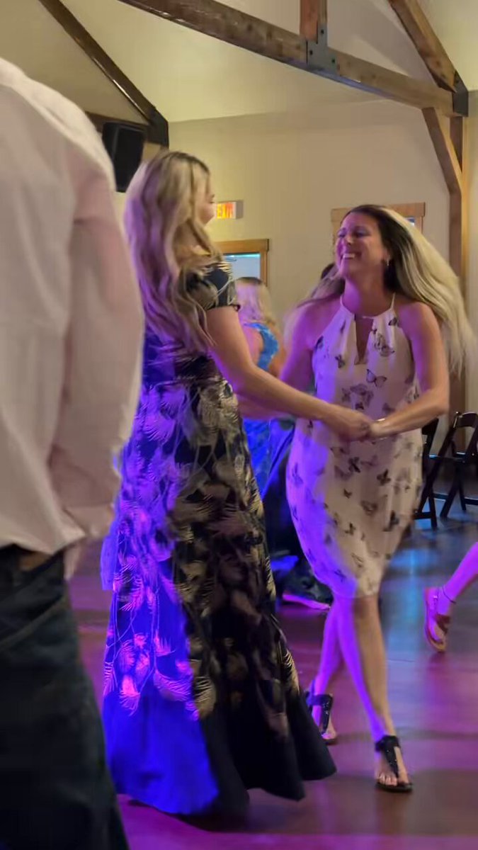 As shown in the figure💕💫👰🏼‍♀️🤵🏼 https://t.co/VIXGzjN7j8