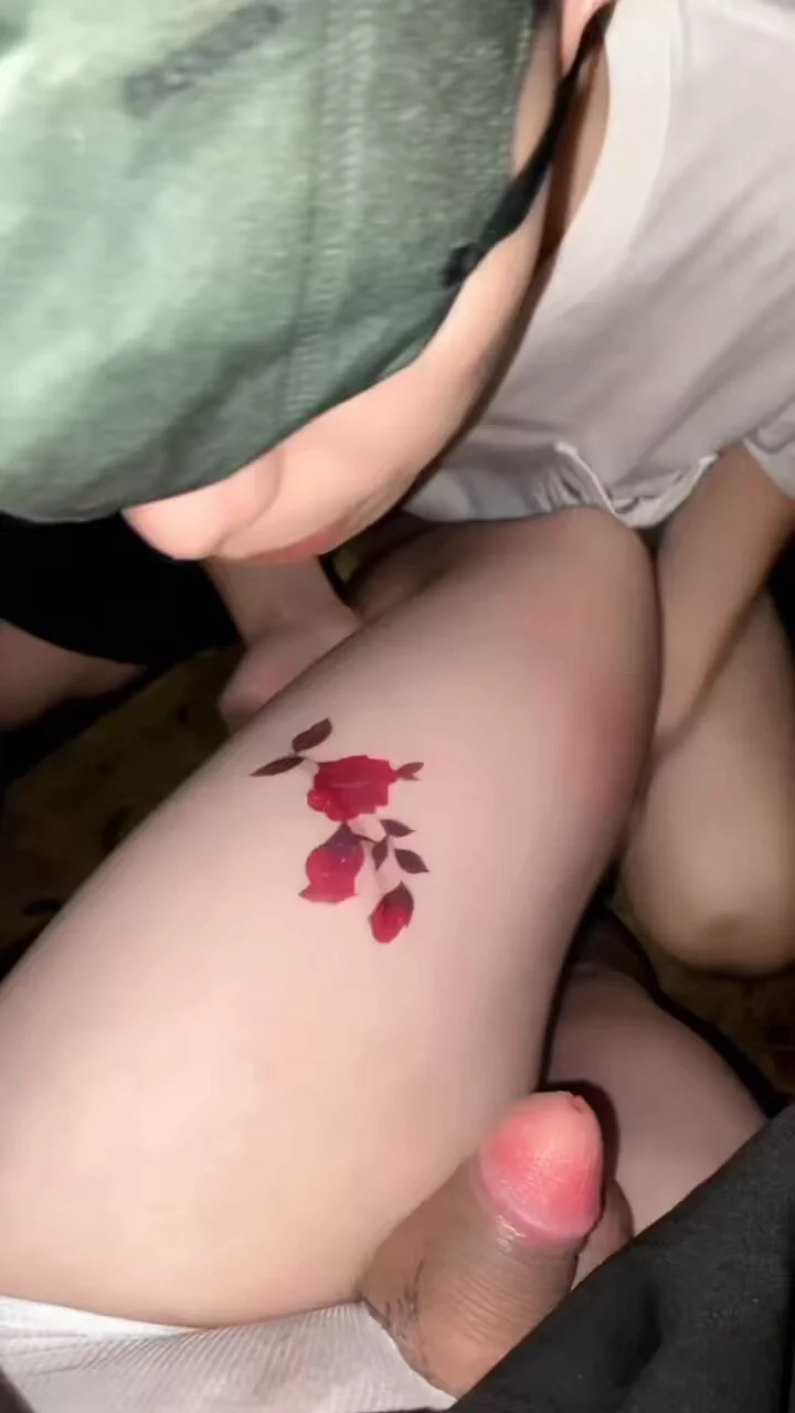 💕真爱粉见到“本尊”还想吸吮热烫的仙女棒💦喷涌而出的汁液溅的满嘴都是💦非得在屁股上留下他的印记🥵#男の娘 #sissy #cdts #四爱 #雌堕完整版在电报呈现过门请私信🚪@ToBulma@ToBulaer@KawasawaSen@BulmaList https://t.co/1R4DeTCrJR