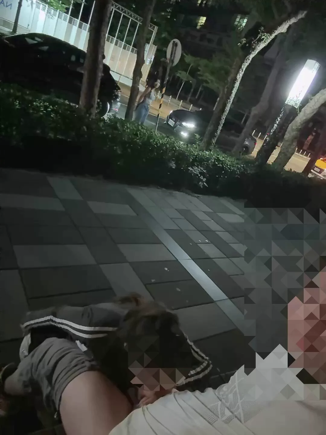我只是去AIx 跟Roger哥一起遇到仁者無敵的普通朋友然後就……@EENN_0000 https://t.co/xXfFkutDG0