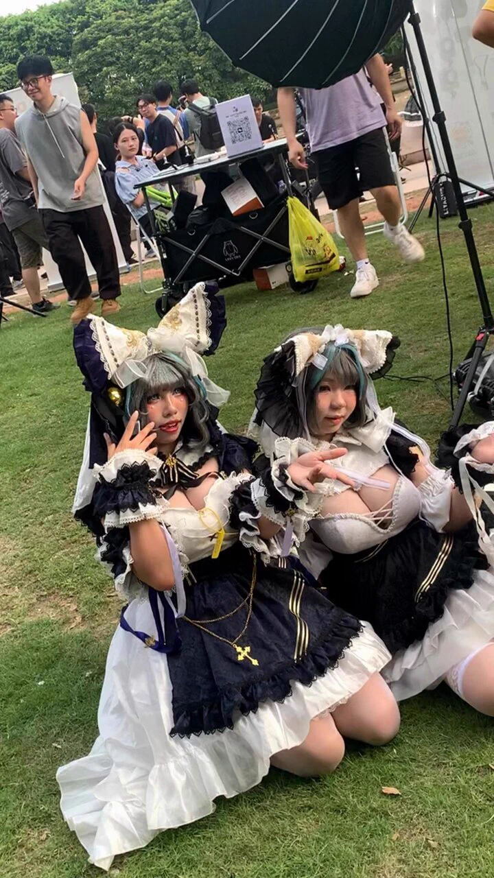 萤火虫漫展骚鸡coser #漫展 #cosplay #暴露狂漫展资源电报交流群：https://t.co/9hVGhKat25 https://t.co/Cirw74fusS