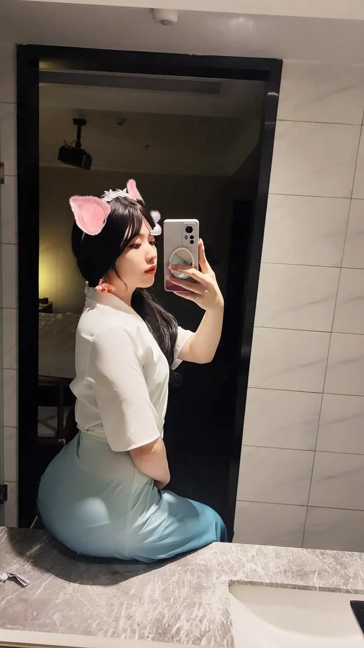 新买的耳环好大呀🤭🦋果然我还是喜欢大的👊#深圳女王 #广州ts #男娘 #ts https://t.co/o2YlMvO9sZ