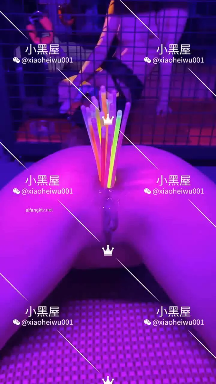 会发光的狗尾巴 https://t.co/LsovefMmUR