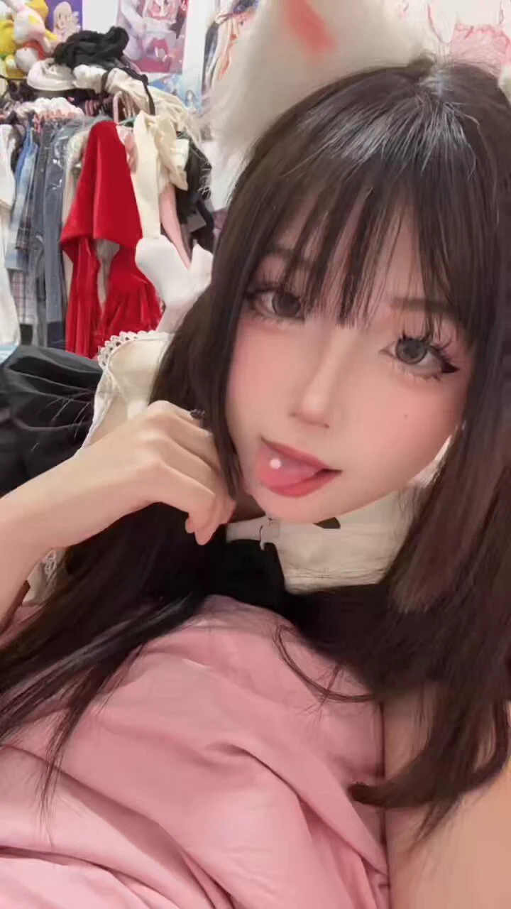 围着我转就行了 你他妈哪来这么多自己的事要干？ https://t.co/Bf3S4Ca586