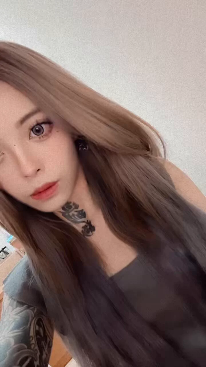 晚上好🌃下雨天各位老闆們上課寂寞嗎覺得沒有女生陪很冷嗎😣找我 給你們溫暖北中南皆可選妃✨💃音/酒/通告/伴遊🤪小隻馬到大奶美女任君挑選 馬上私訊❤️#音樂課 #純音 #執著 #狀況愛 #台北 #高雄 #付費服務 #付費約 #單女 #單男 #喝酒 https://t.co/zWNczJYJv0