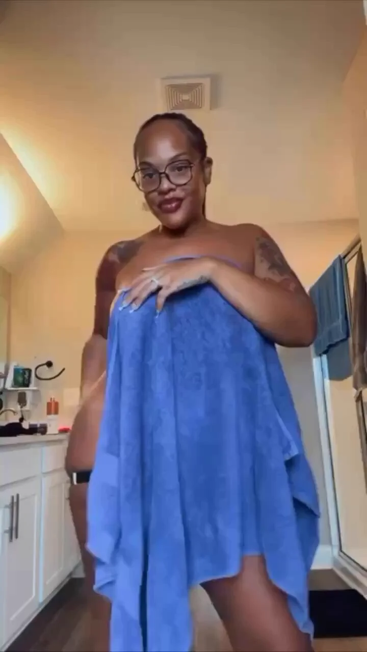 all her links in her private telegram channel hurry check the comments https://t.co/ZM34UrJseV
