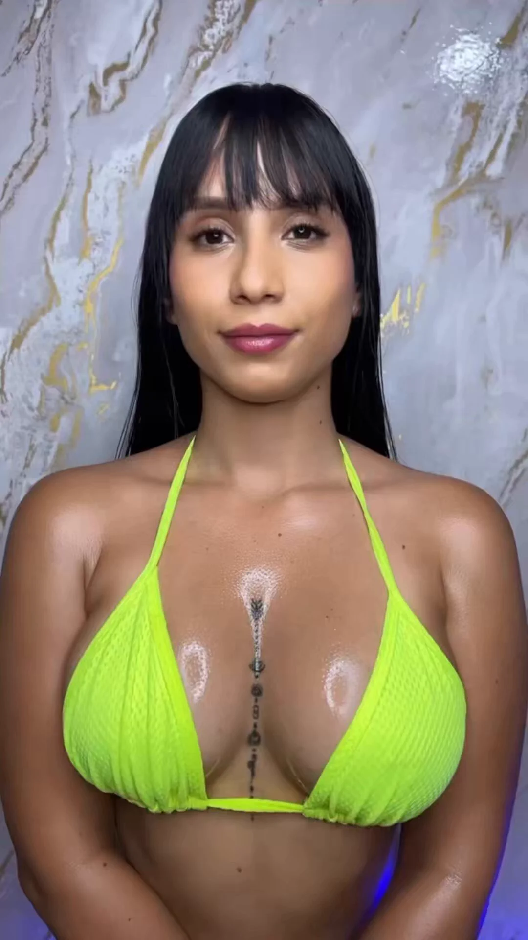 These tits look even better dripping in oil… but you’ll only see the full view on my OnlyFans 😈💦 https://t.co/bBfqQBb6zJ