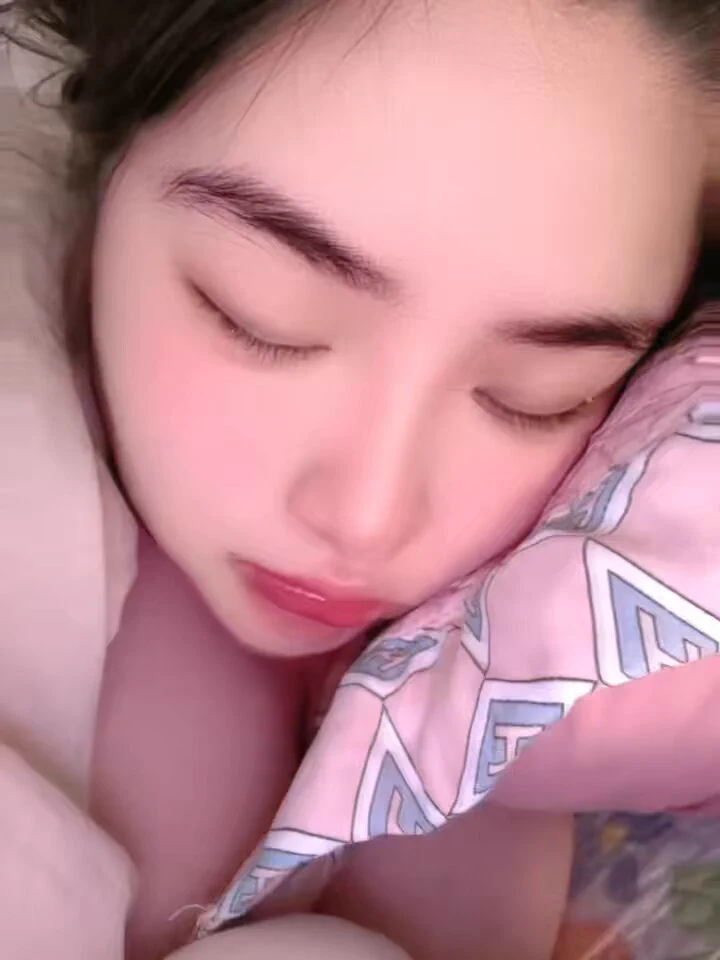 最近为了保持良好的竞技状态 已经很久没冲了 https://t.co/JUThRkz2vA