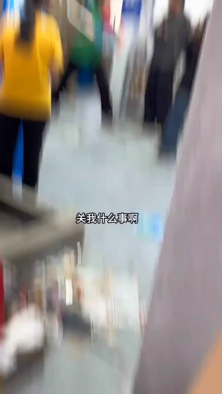女子买了避孕套，快递送到驿站没送上门，女子当晚没有去取.当晚激情后，结果一发入魂中奖了，怀孕后投稿给李老师不是你老师维权 https://t.co/azGqbgpjdP