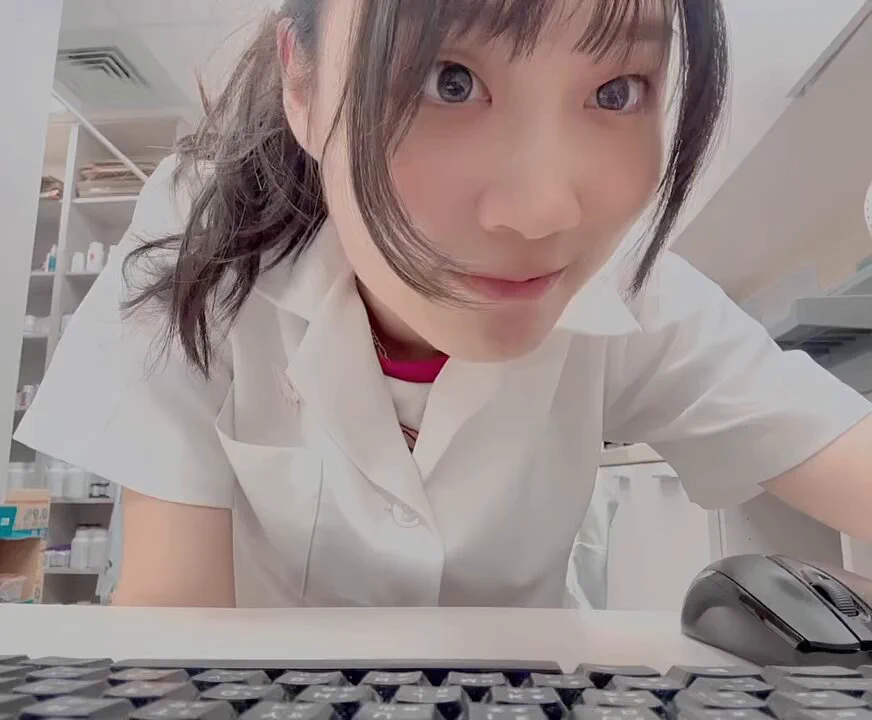 不想上班 超級想做愛🥵 有沒有男人要幹23歲的藥師？ #藥醫師 #按讚留言會去密你喔 https://t.co/yvyXRpNH8P