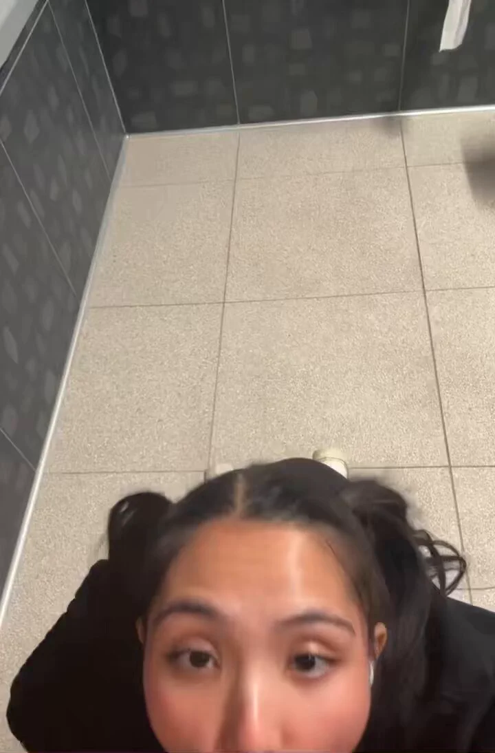 @sary_inaki i just turned 18 &amp; got my teacher fired after this leæked 😭 also my 0F is FREE https://t.co/QHrKkN02a3