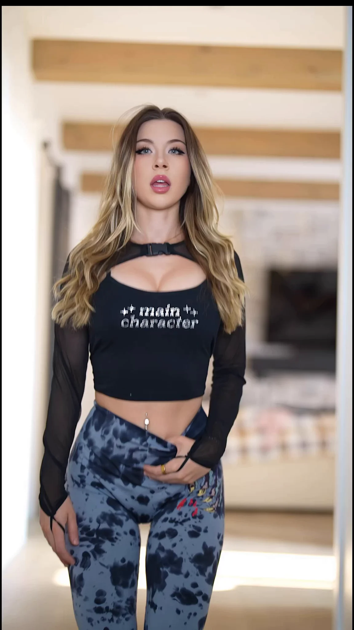 High waist or low? https://t.co/pKiPujoXkr