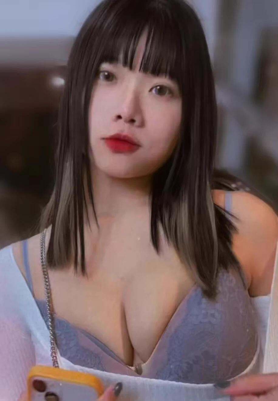 1 or 2 🥵? https://t.co/HVe19tA6KE
