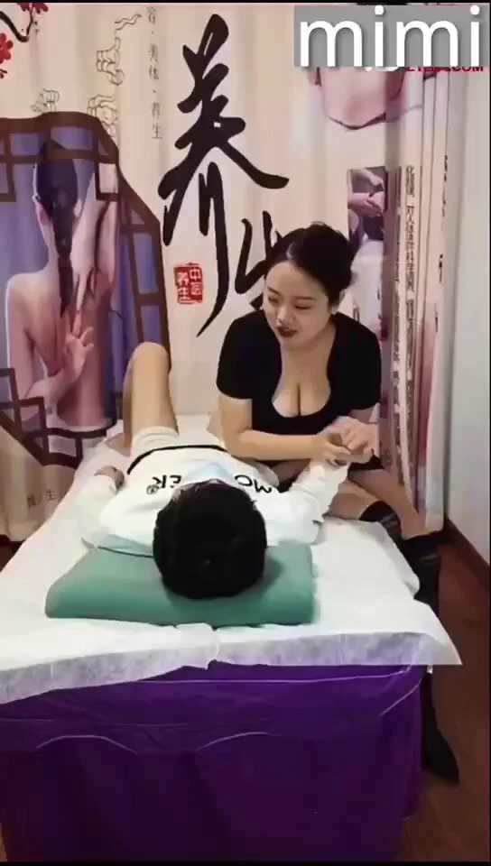 醉酒处男按摩店 遇淫荡巨乳女技师对青春肉体垂涎欲滴 正规按摩强行变成一条龙 对腼腆小哥动手动脚 舔奶 胸推 口爆 被一步步勾引挑逗 情到深处霸王硬上弓 扒掉内裤抓起黑棒就塞 女上位夹紧肉棒疯狂暴操 想射还不让 玩到瘫软在床才让内射放过他 https://t.co/u7Cc6Jq5UE