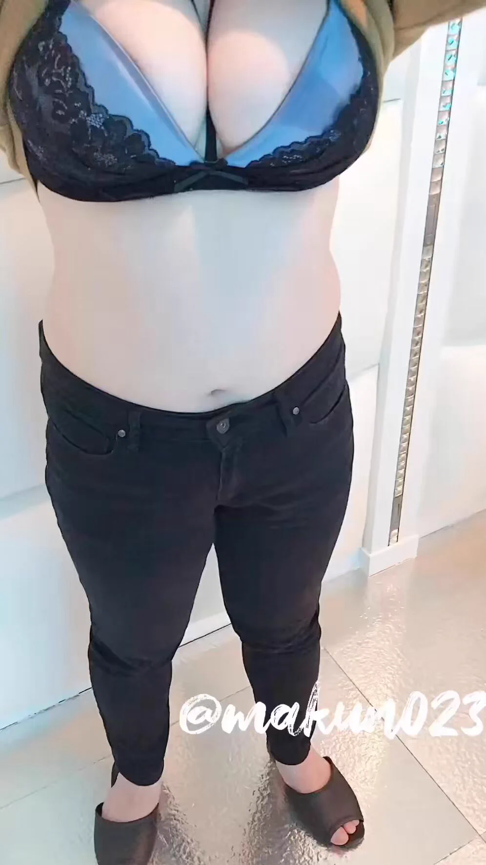 教師 | 27歳 | Gカップ | 165cm

リピ連絡くれた、巨乳先生

前回ハメ撮りNGだけど、ポストをいつも見てくれてて、自分も撮られたくなった見たい☺️

相変わらずエロかわいい💕

@aune_official https://t.co/dJ2W4cU1im