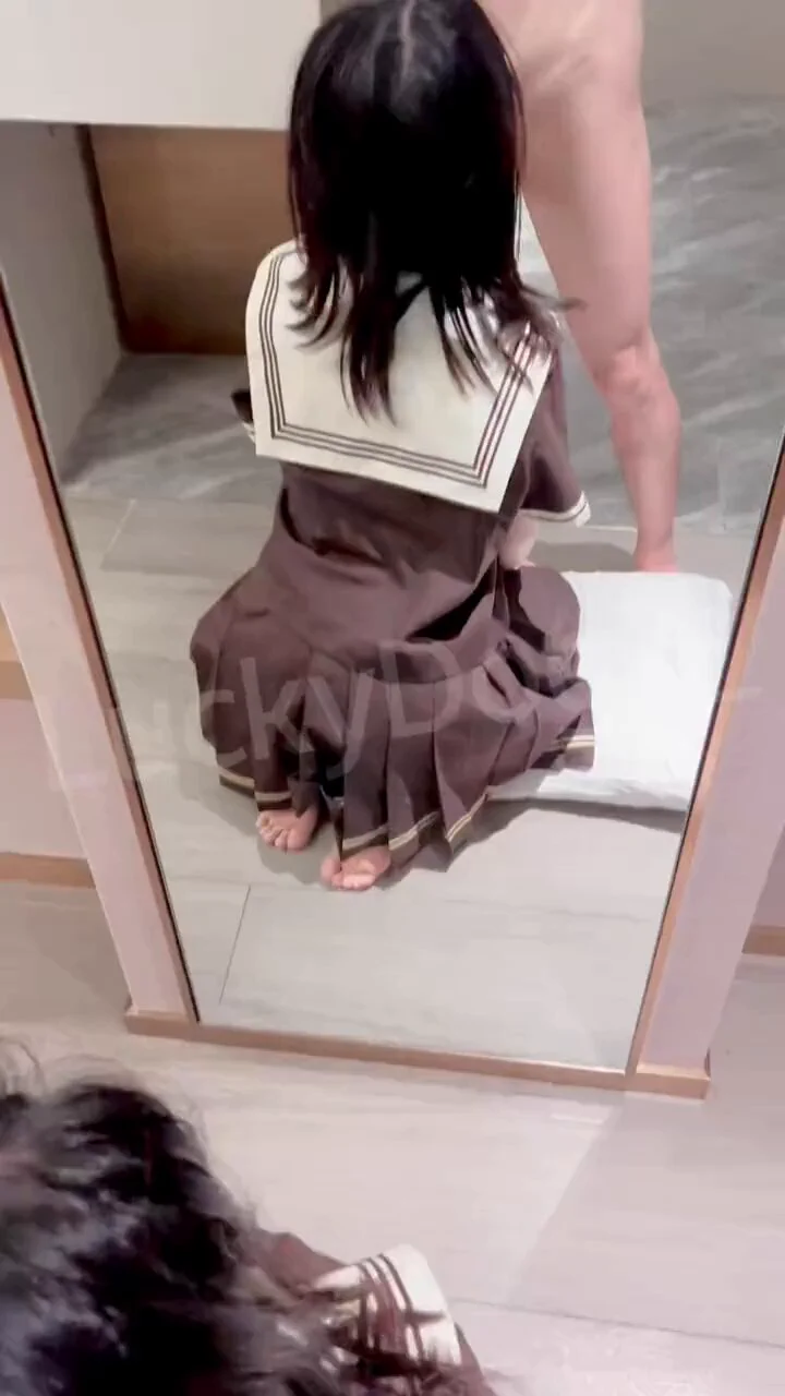 为什么萝莉皮肤都特别白？ 常年不出门宅女啊 https://t.co/3S0FM2qdPQ