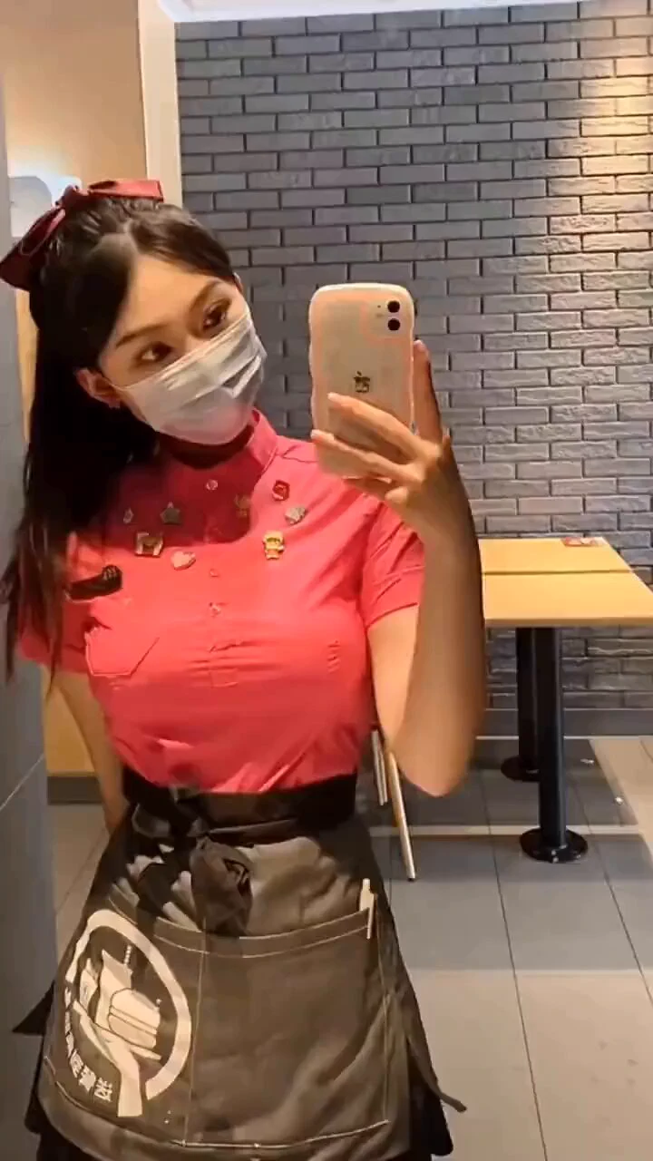 发点福利康康吧，喜欢的请对我说喜欢喔 https://t.co/q2K2tBgkuH