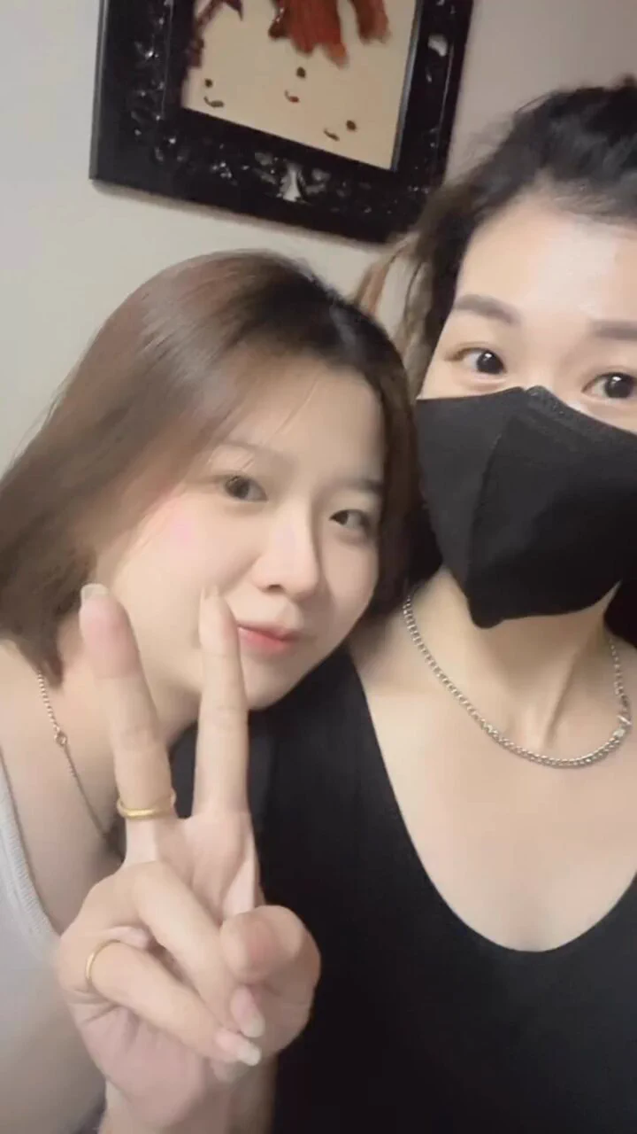 母女雙飛有人想玩嗎？旁邊這位是我的母親大人 ^_^台中有人想玩母女雙飛的+1 #留言下抽兩位#留言加1轉推點讚更容易看到你喔 https://t.co/Ug0QFDScNq
