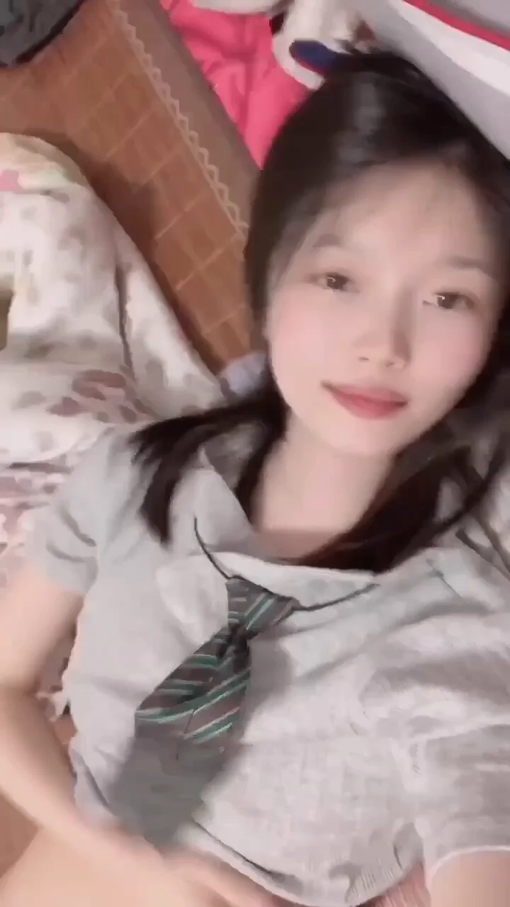 不敢說奶子很大但貨真價實吸😋起來是軟軟的平時和床上真的是兩個人啦！ 平時真的很清純🥰但是一到床上就變得淫蕩 💦一進入下面就濕潤的可怕想要騎在哥哥身上把哥哥榨乾 😍#固炮 #轉推跟隨優先回復哦 #肉棒 #白漿 #陰毛 #小穴 #性愛 https://t.co/Wr8YAHuYLj