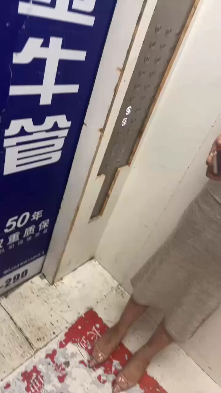 粉丝投稿，广州的妹子，200🆚爱情快餐。妹子颜值巨高，身材也很棒，这是极品妹子这颜值看了就有感觉了，这价格这是顶尖，没坐。#站街 #扫街 #快餐 https://t.co/4WFeD70vY5