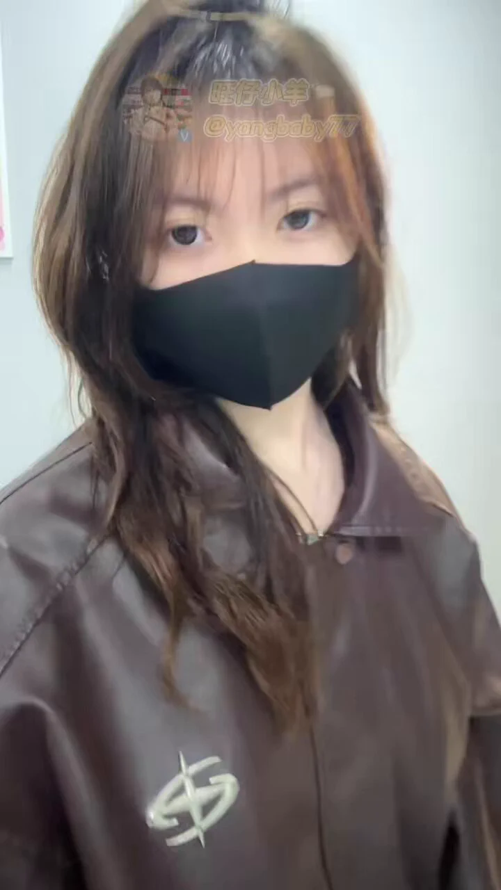 什么都是假的，只有sm调教皮鞭抽在自己身上的时候，那种让我着迷的放纵的止不住呻吟的痛并快乐着的感觉是真的@ToBulaer@ToBulma@KawasawaSen@BulmaList https://t.co/qVqdAANWEg