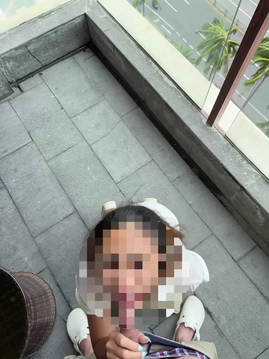 暈倒蝴蝶颱風把海南三亞搞的像黃河但仍無法澆熄妹子的熱情有本地人推薦酒吧或夜店嗎謝謝🙏 https://t.co/wKmCsUEDKF