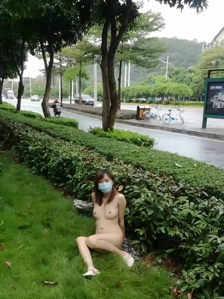 #露出 #调教 一丝不挂被主人放置在车水马龙的路边投稿💌@LC_kuking@CY_kuking https://t.co/4MaCVQnGf0