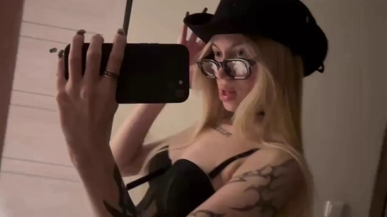 Want to spice up your day? 🌶️👇 Lose yourself in the action!🔞 https://t.co/NZNOPO0fgd#nsfw #live #orgasm #horny #squirt #girlfriend https://t.co/yd5yEGzoyT