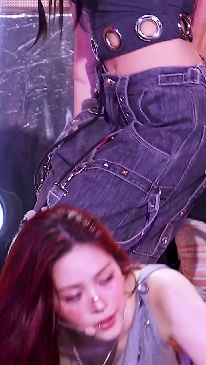 ITZY - RyujinIndividual GIFs: https://t.co/TY8mbEBKQuPixeldrain HD: https://t.co/P23tcFQGUW https://t.co/UUVPGGc10I