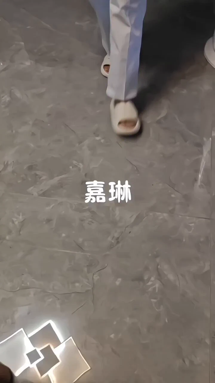 传说中的根浴服务 暂时不对外开放哦没办法主任就好这口 非得拉着我帮他 #前列腺保养 #抓龙筋 喜欢的粉丝可联系报名参与 https://t.co/gLTCtFGCGA