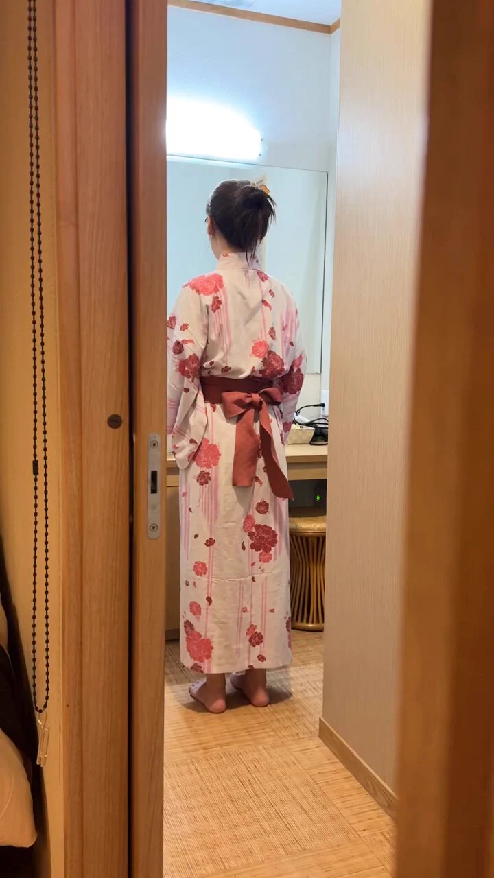 浴衣の下はなんにも…
脱いじゃっても大丈夫かな…？
https://t.co/xYFzZnn4XB https://t.co/xDdNFik9Lg