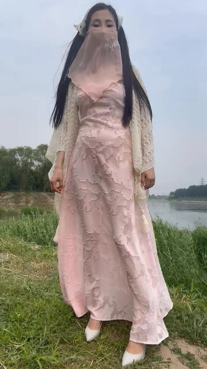 可恶啊！让你偷偷盯着我…踢你踢你！ https://t.co/VuA9ylzhEE