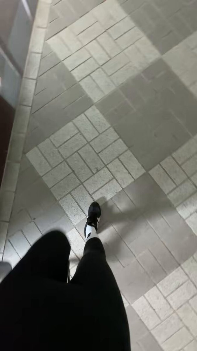 神奇轉場😍 https://t.co/RFkMWA2vo7