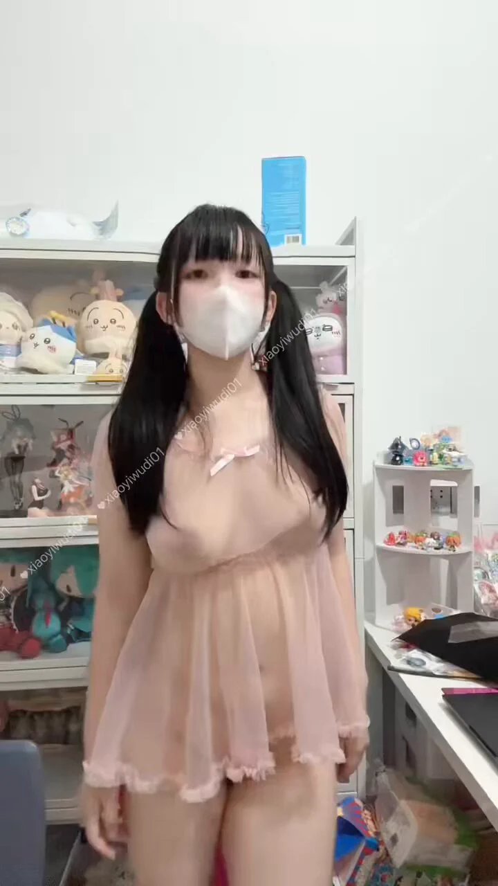 来走一波爱情专属权，emmm，投稿多拍的，无聊的很🥱，拍了两天更新宝宝萌敬请期待感觉还是原背景好一点，这个背景太多东西了
@SexytoBaby @SexytoDoll
 @SexytoGirl @SexytoLady https://t.co/XsCeTVrp0e
