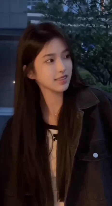 #上海 万⬆️
·本职拍摄微电影中剧组原因 
   沪上超短暂停留  
·纯兼职 仅外出预约 
·北京服装表演系院校    
·tvc广告演员/在职签约模特
·Height/ 170  Weight/48Kg  Dcup

电报大群精彩反馈👉https://t.co/yqSw5YHEYG

TG：电报👉 https://t.co/R2tGbWkeeJ

QQ：2140599135

⚠️199🧧入会选人安排（会费可消费抵用）口嗨勿扰
大V博主认证推荐，放心入会安排