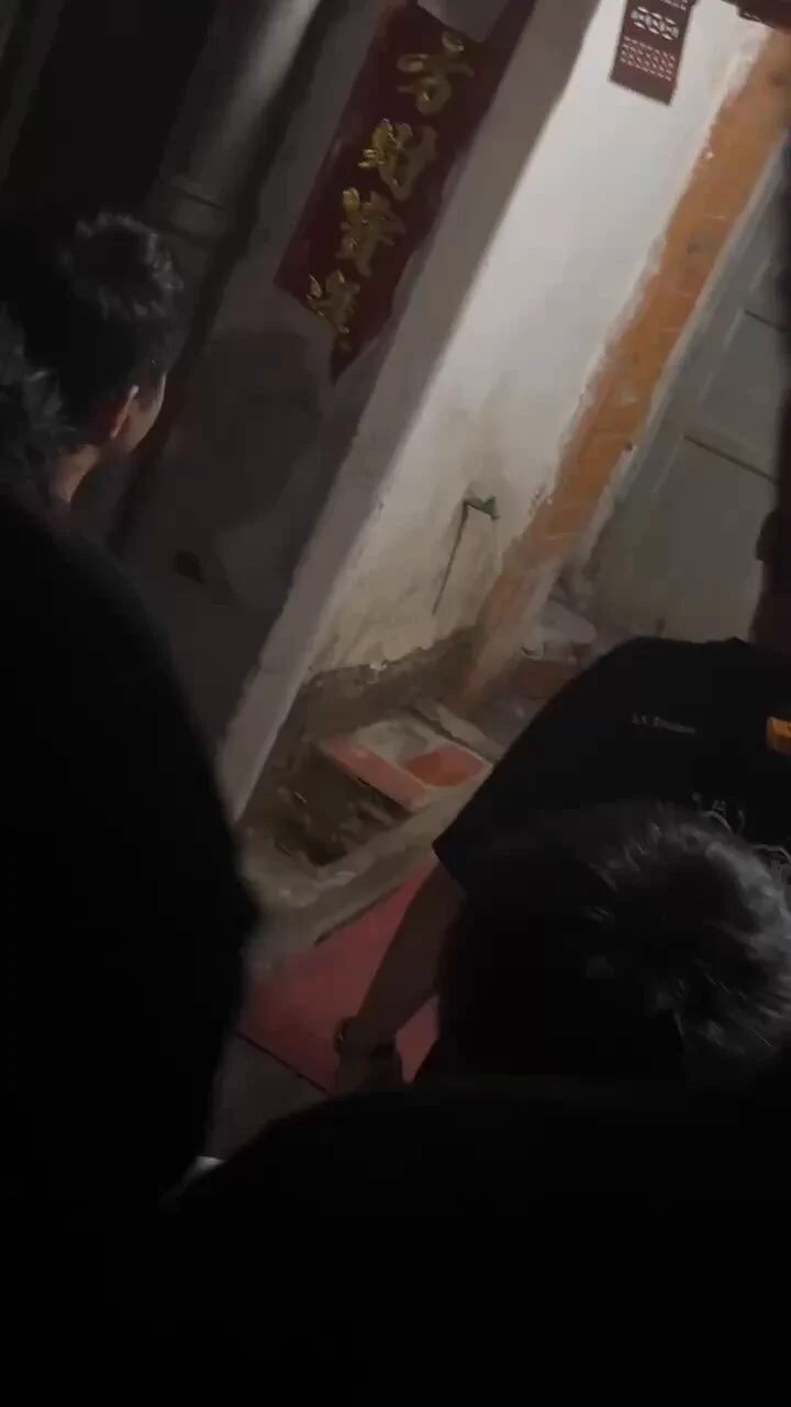 #南宁  良庆区博才幼儿园旁边小巷子，白天晚上都有四五个在出租房门前拉客，消费150 #站街 #扫街 https://t.co/MfyOAt4Ivw