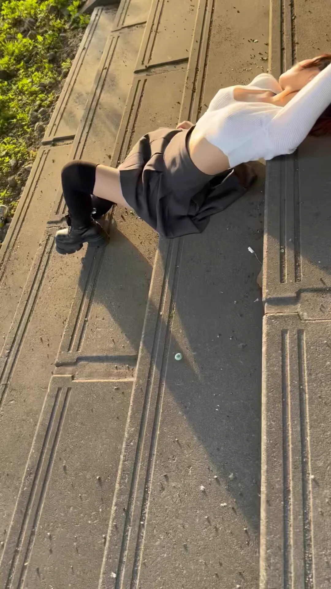 河川敷にオンナ落ちてたら拾う？ https://t.co/79DyWItcLg