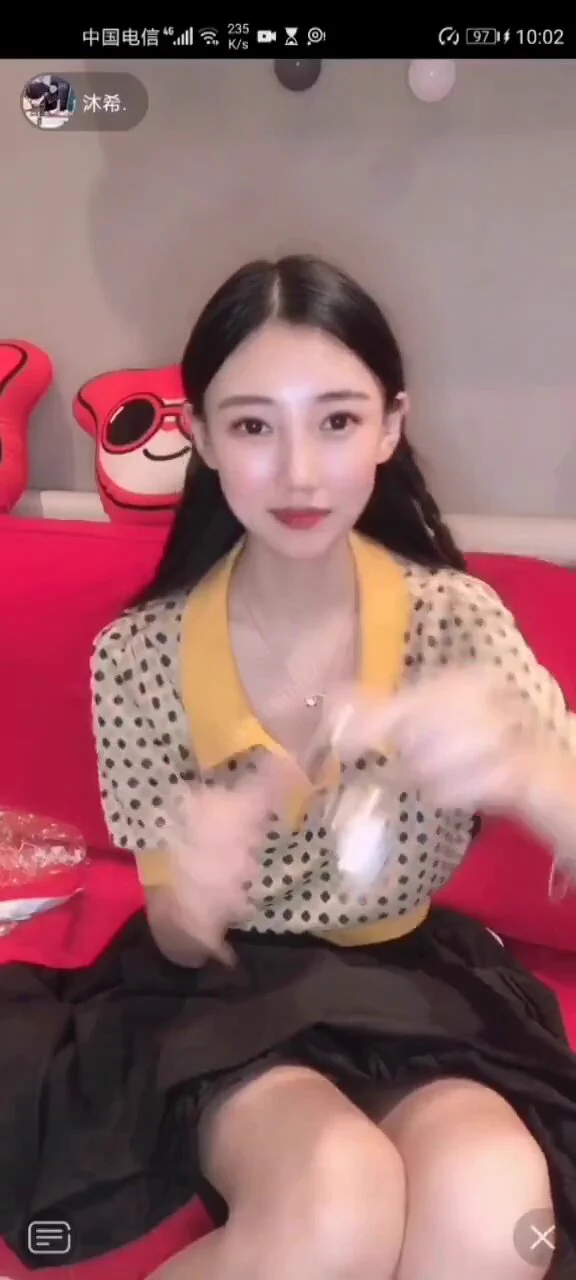 等等，刚刚是不是看见了黑森林🤨 https://t.co/cxb0unK4iz