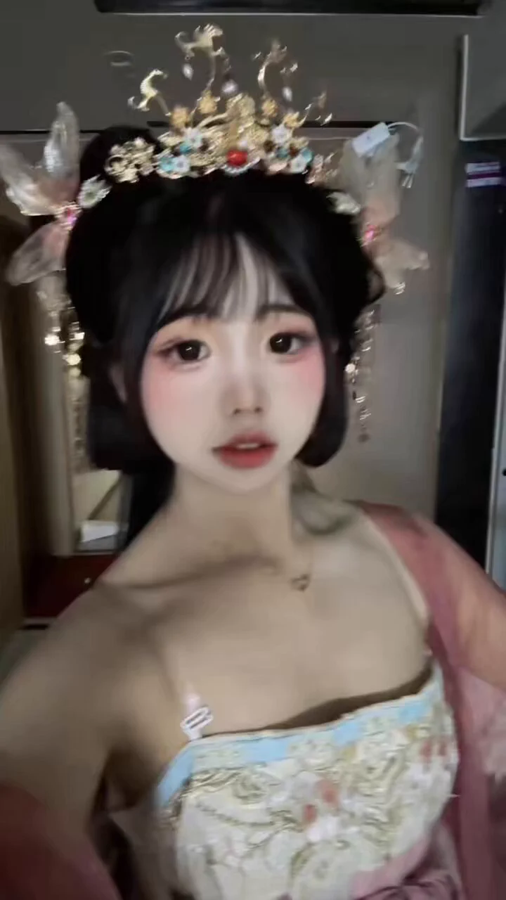 楼道露出..这有监控我不行了
@SexytoBaby 
@SexytoDoll 
@SexytoGirl https://t.co/Qx0U2U2mWZ