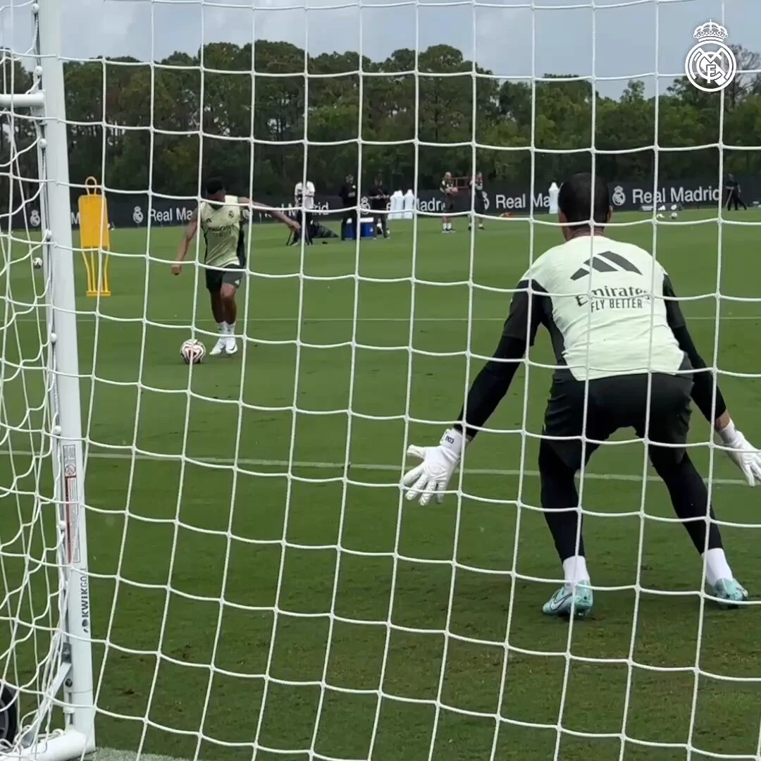 🧤❌⚽ https://t.co/h9j5LSfGRa