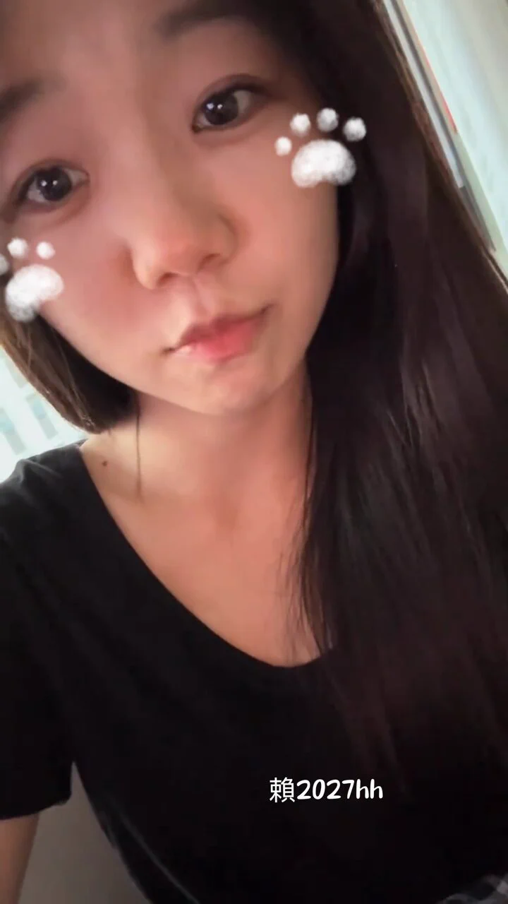 想看我的小乳暈嗎？ https://t.co/ClMS2mOqv2