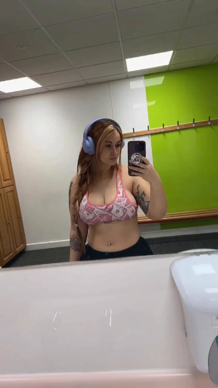 Follow @LadiesHotgirls https://t.co/tZupv2elNa