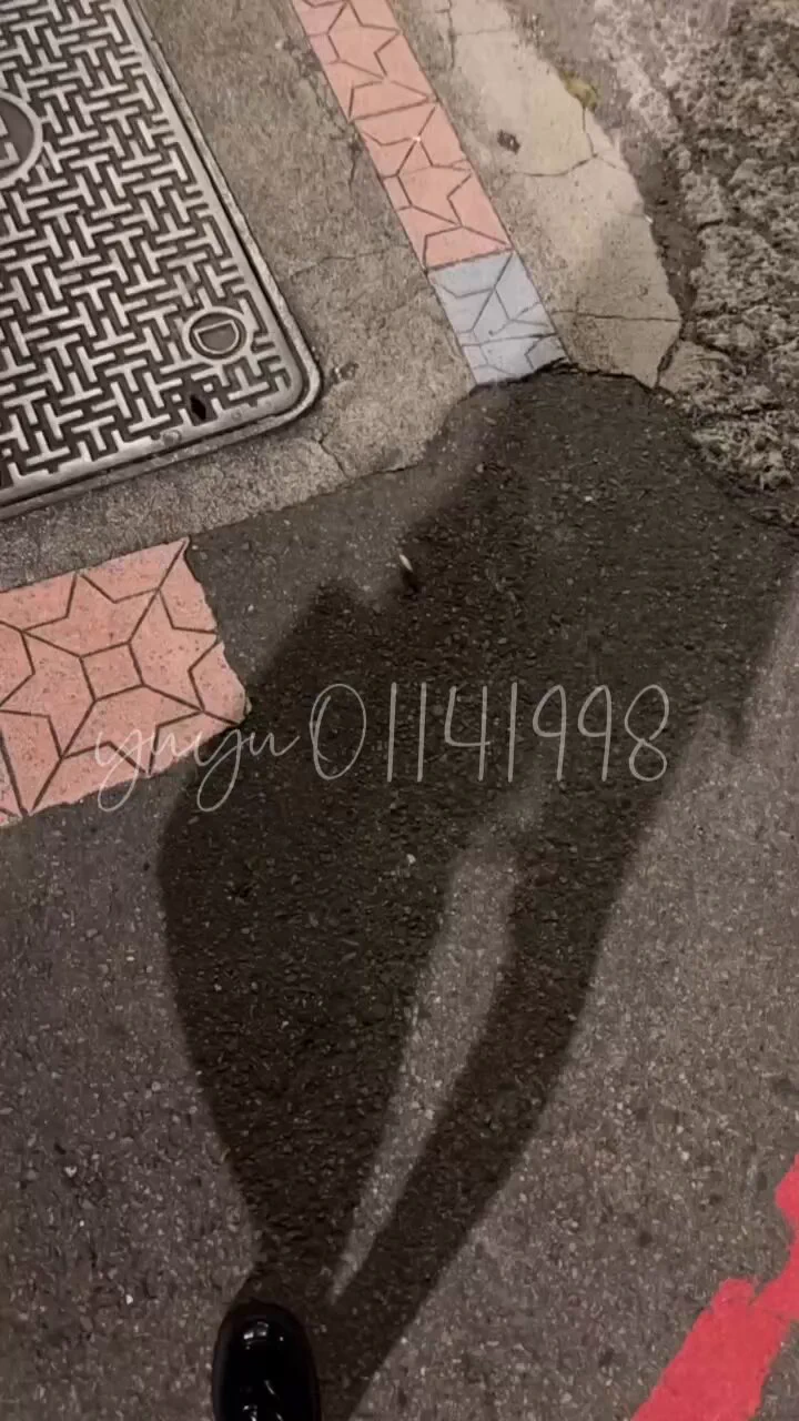 我覺得以後殺蟑螂可以找我了🪳 https://t.co/HVbj4DESd3